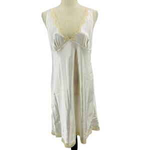 Victoria's Secret Nightgown Ivory Satin Lace Trim V Neck & Back Large Y2K Bridal
